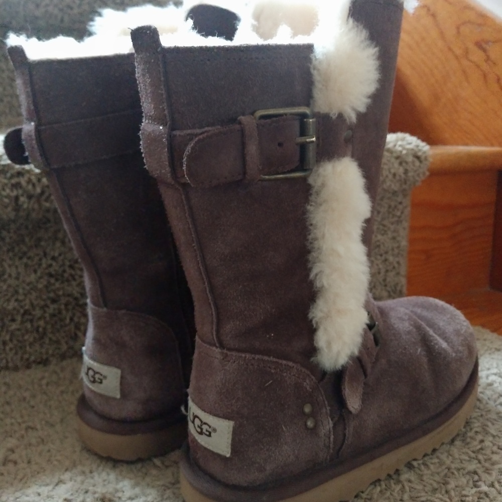 UGG Boots - Picture 4 of 6